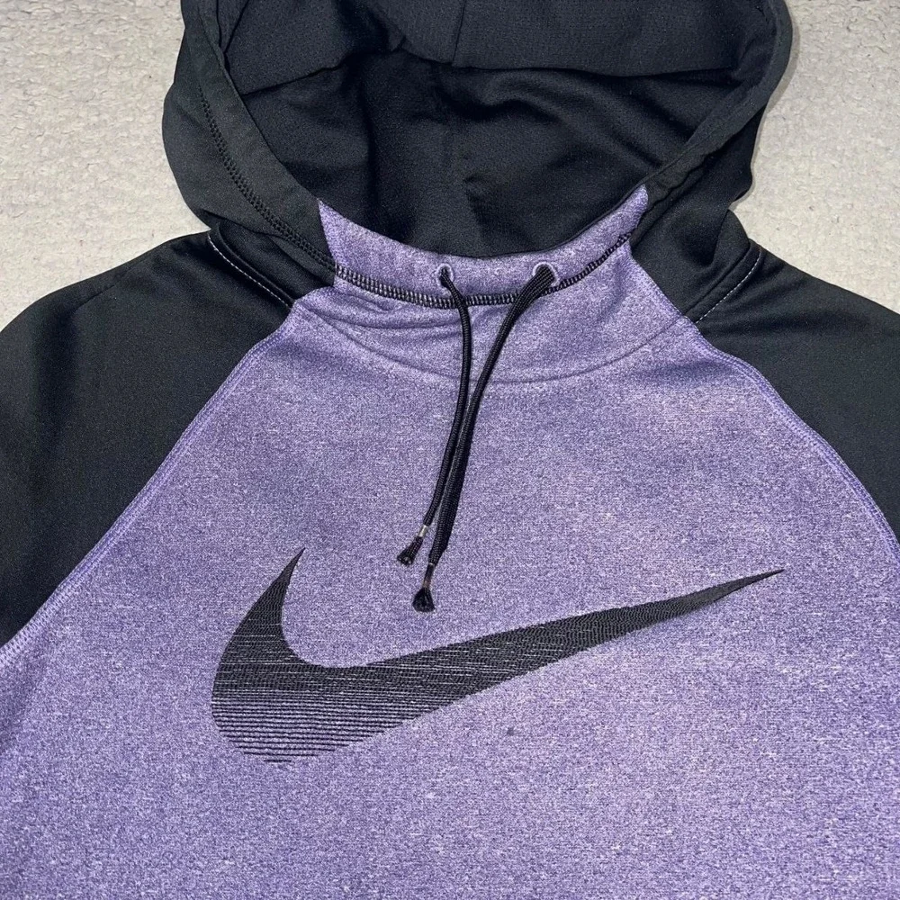 Nike Hoodie Women's Sz S Purple Fleece Therma Thumbhole Center Swoosh 695596-526